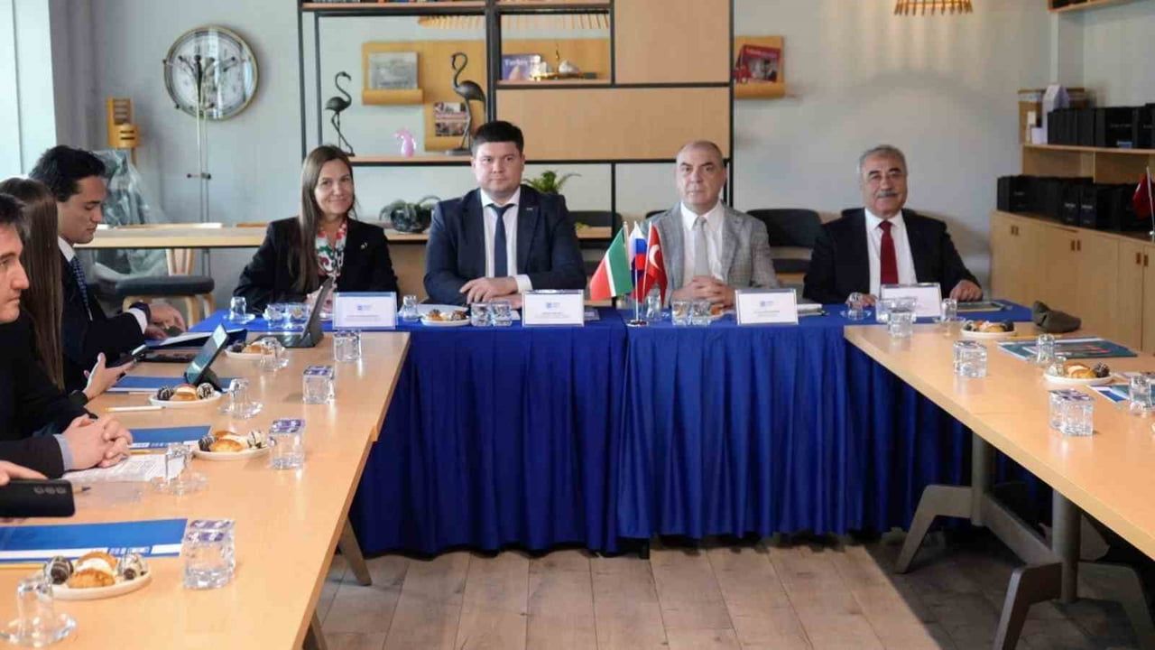 ESKİŞEHİR SANAYİ ODASI (ESO) EV SAHİPLİĞİNDE GERÇEKLEŞTİRİLEN 'TATARİSTAN İŞ VE YATIRIM FIRSATLARI...