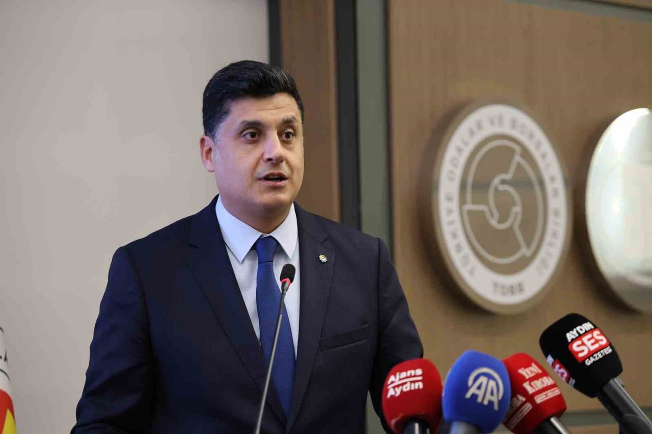 AYDIN SANAYİ ODASI (AYSO) BAŞKANI GÖKHAN MARAŞ’IN EV SAHİPLİĞİNDE DÜZENLENEN "AYSO SANAYİCİLERİ...