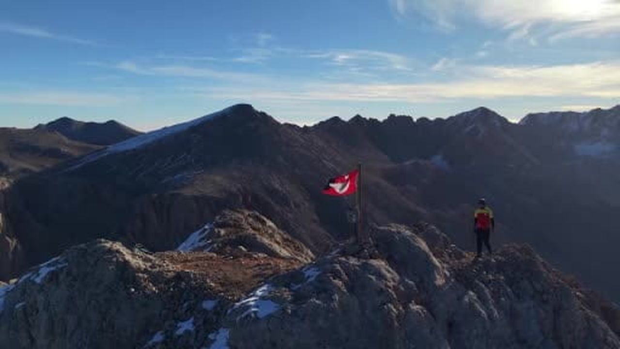 Havada, karada, suda Türk Bayrağını dalgalandırdılar