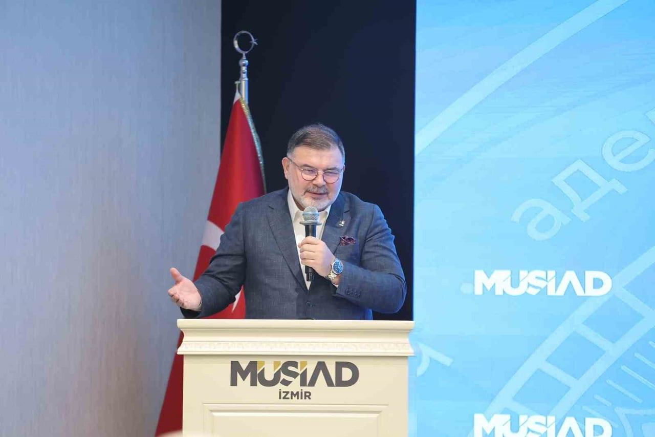 AK PARTİ İZMİR İL BAŞKANI BİLAL SAYGILI, MÜSİAD İZMİR ŞUBESİ OLAĞANÜSTÜ KONGRESİ'NDE...