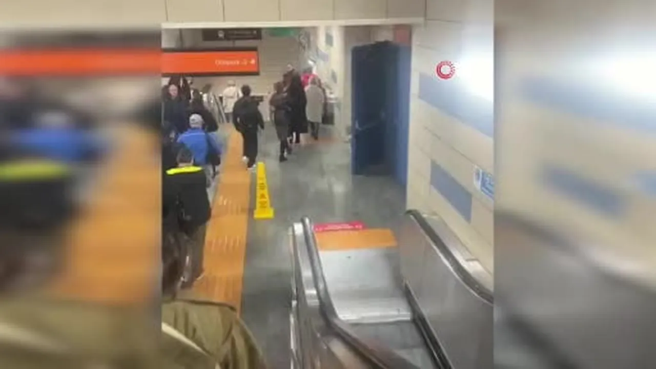 Hacıosman Metro İstasyonu'nu su bastı: Tavandan akan suları görenler şaşırdı