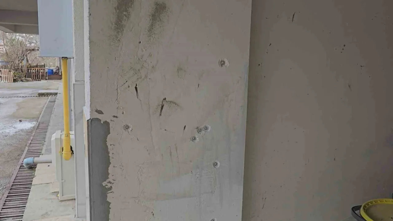 KASTAMONU'NUN CİDE İLÇESİNDE TARTIŞTIĞI KİŞİYE TÜFEKLE ATEŞ EDEREK YANINDAKİ KİŞİYİ ÖLDÜRDÜĞÜ...
