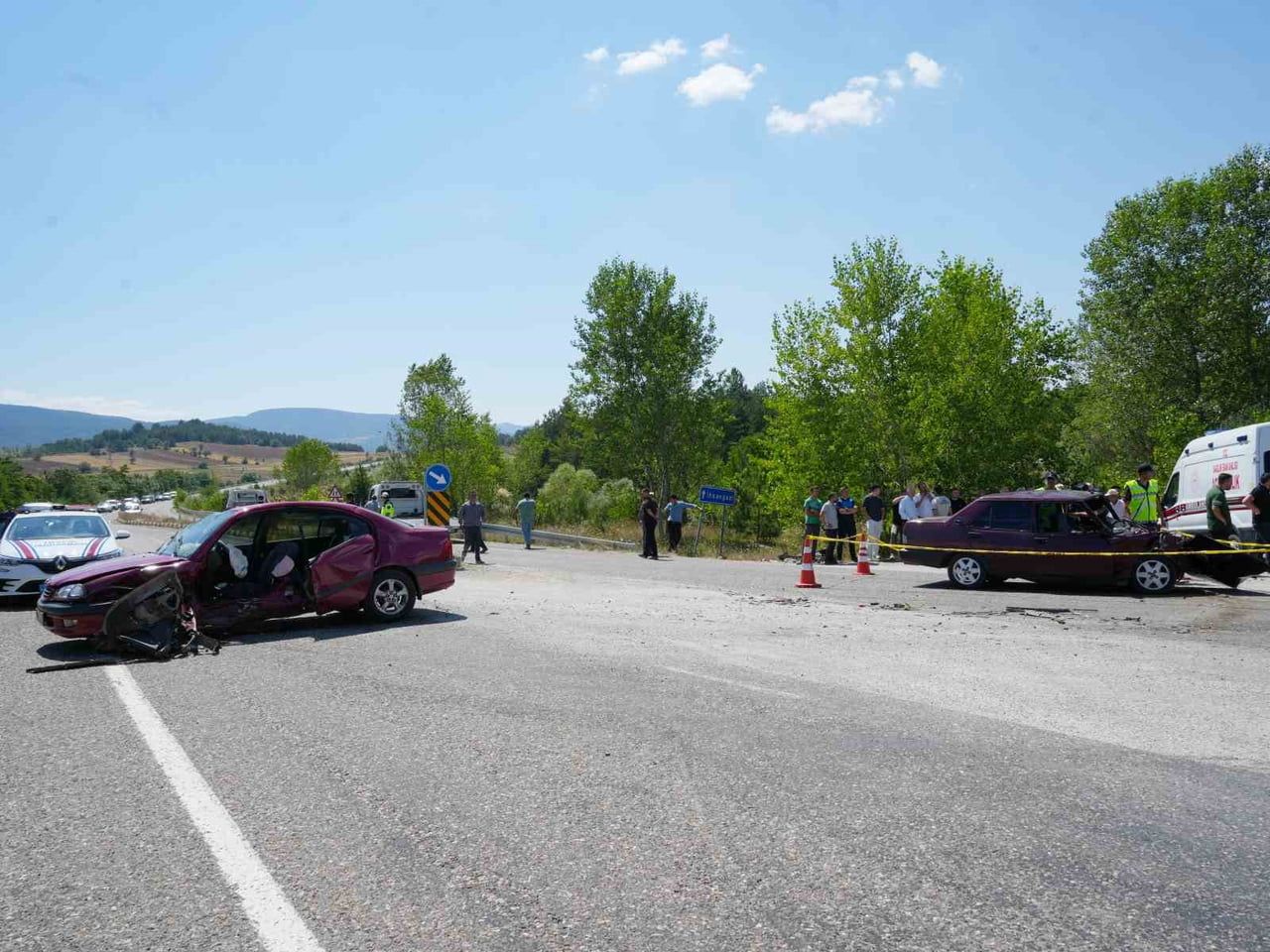 KASTAMONU'DA İKİ OTOMOBİLİN ÇARPIŞMASI NETİCESİNDE MEYDANA GELEN TRAFİK KAZASINDA FERHAT KARAŞOĞLU...