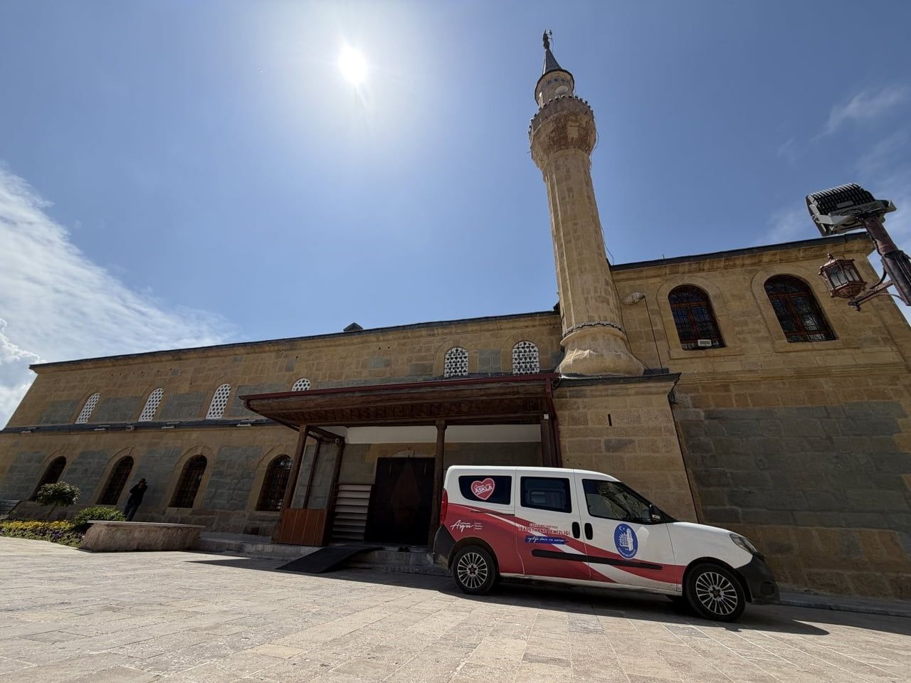 ÇORUM'DA CAMİLERDE DETAYLI TEMİZLİK ÇALIŞMALARI SÜRÜYOR