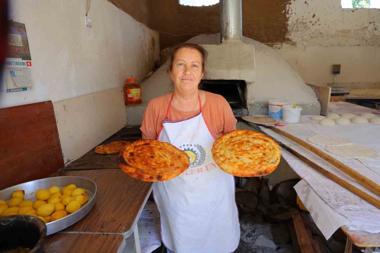 FIRINDA ÇALIŞAN LEYLA ŞİMŞEK