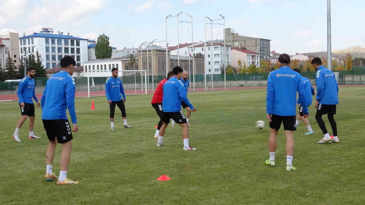 KARS 36 SPOR, ZİRAAT TÜRKİYE KUPASI 3. TURUNDA SAHASINDA OYNAYACAĞI ANTALYASPOR MAÇININ...