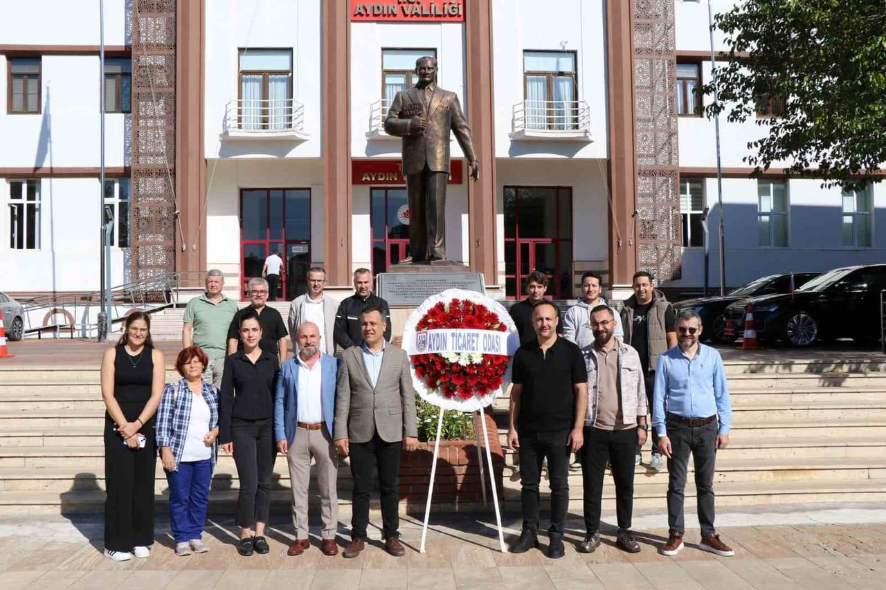 AYDIN TİCARET ODASI 12. MESLEK KOMİTESİ TARAFINDAN SİGORTA HAFTASI ÇELENK SUNMA TÖRENİYLE...