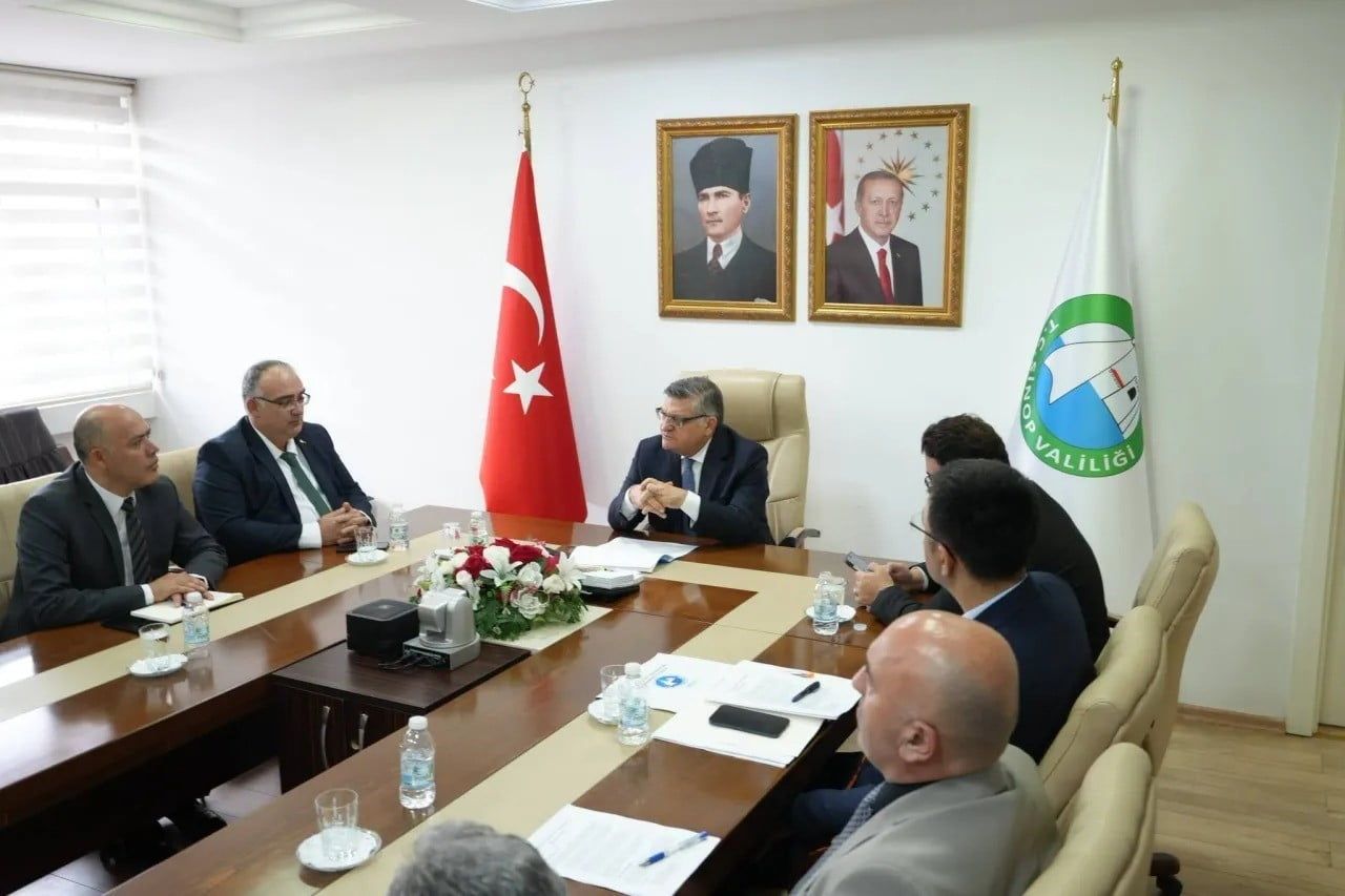 SİNOP EĞİTİM VAKFI YARI MARATONU DEĞERLENDİRME TOPLANTISI, VALİ MUSTAFA ÖZARSLAN’IN BAŞKANLIĞINDA...