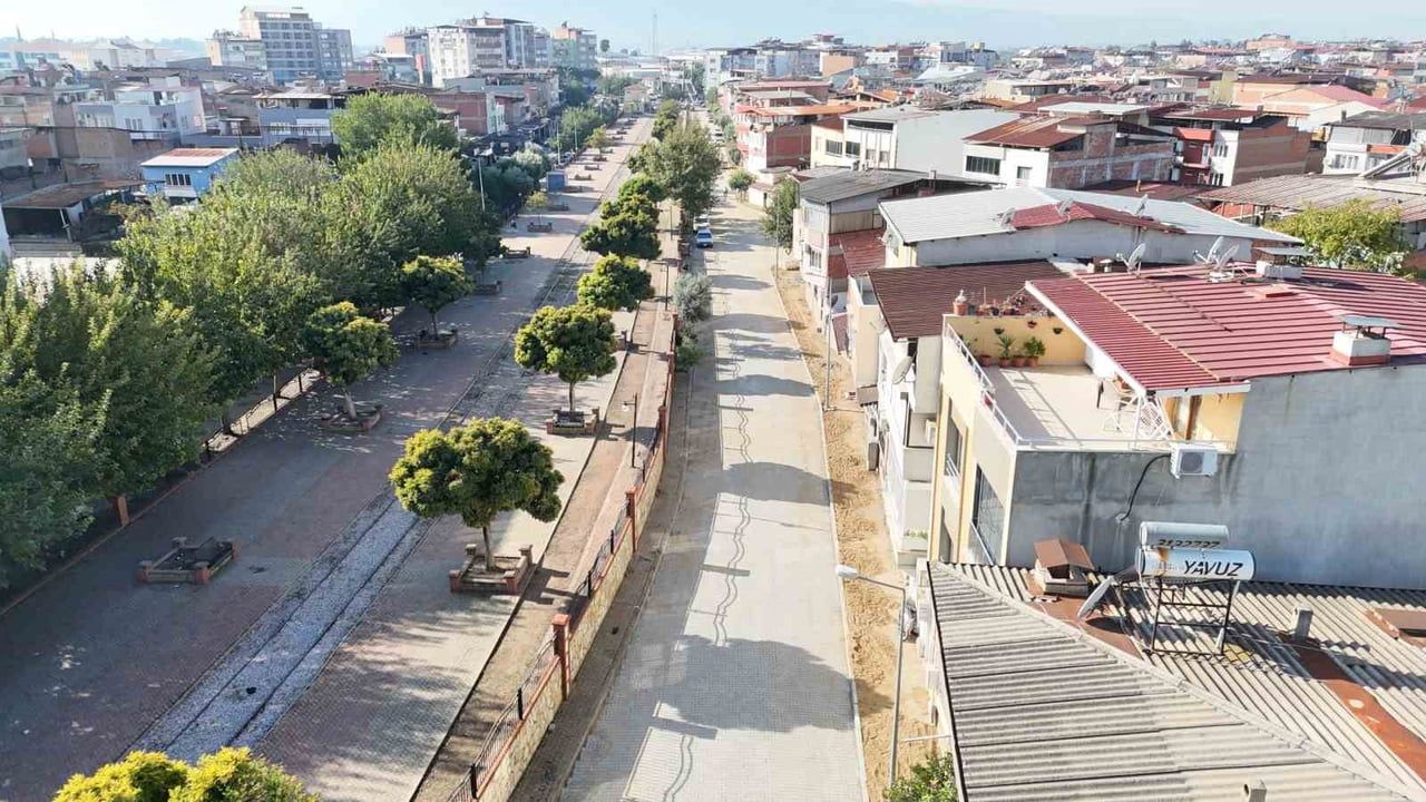 NAZİLLİ BELEDİYESİ’NİN YOL ÇALIŞMALARI SÜRÜYOR