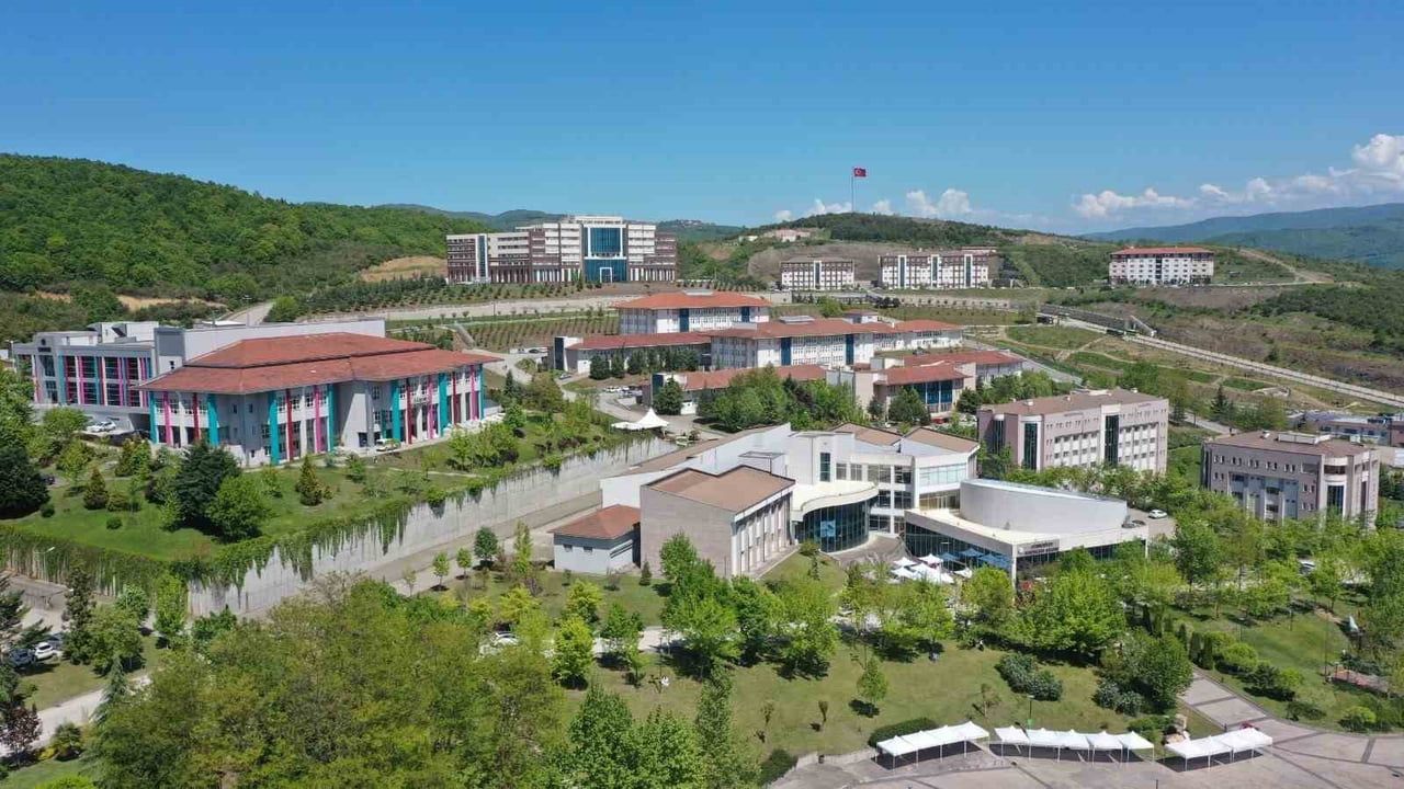 DÜZCE ÜNİVERSİTESİ EĞİTİM FAKÜLTESİ MEZUNLARI, 2026 MİLLİ EĞİTİM BAKANLIĞI AKADEMİ GİRİŞ...