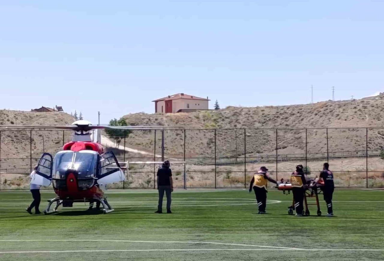 85 YAŞINDAKİ HASTA HAVA AMBULANSIYLA SEVK EDİLDİ