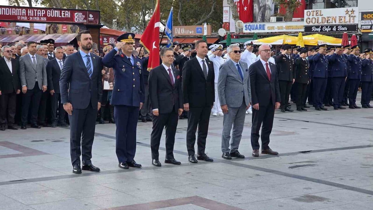 BANDIRMA’NIN KURTULUŞUNUN 104’ÜNCÜ YIL DÖNÜMÜ TÖRENLERLE KUTLANDI