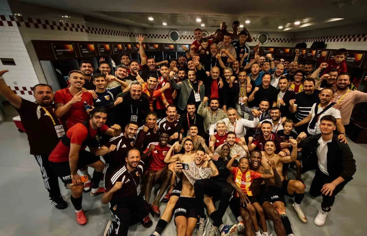 KAYSERİSPOR, İSTANBULSPOR GALİBİYETİNİN ARDINDAN 1. LİG’DE 7. HAFTAYI LİDER TAMAMLADI.