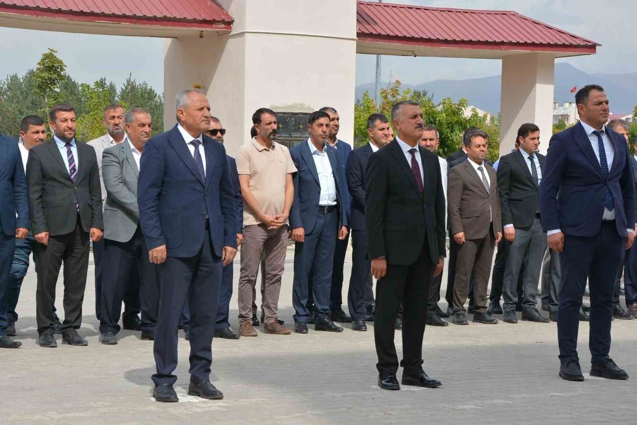 PATNOS’TA İLKÖĞRETİM HAFTASI, DÜZENLENEN TÖREN VE ETKİNLİKLERLE COŞKU İÇERİSİNDE...