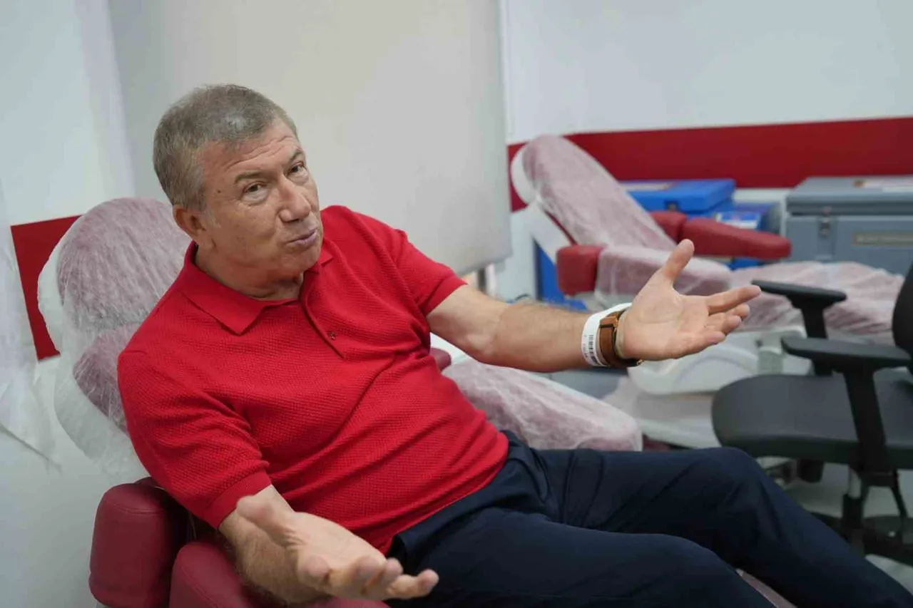 SÜPER LİG'DEKİ ŞAMPİYONLUK YARIŞI, YILDIZ GOLCÜLER VE TEKNİK DİREKTÖRLER HAKKINDAKİ GÖRÜŞLERİNİ...