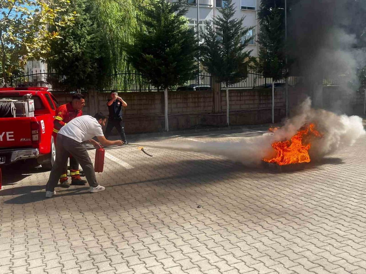 MUĞLA’DA AİLE VE SOSYAL HİZMETLER PERSONELİNE YANGIN EĞİTİMİ VERİLDİ