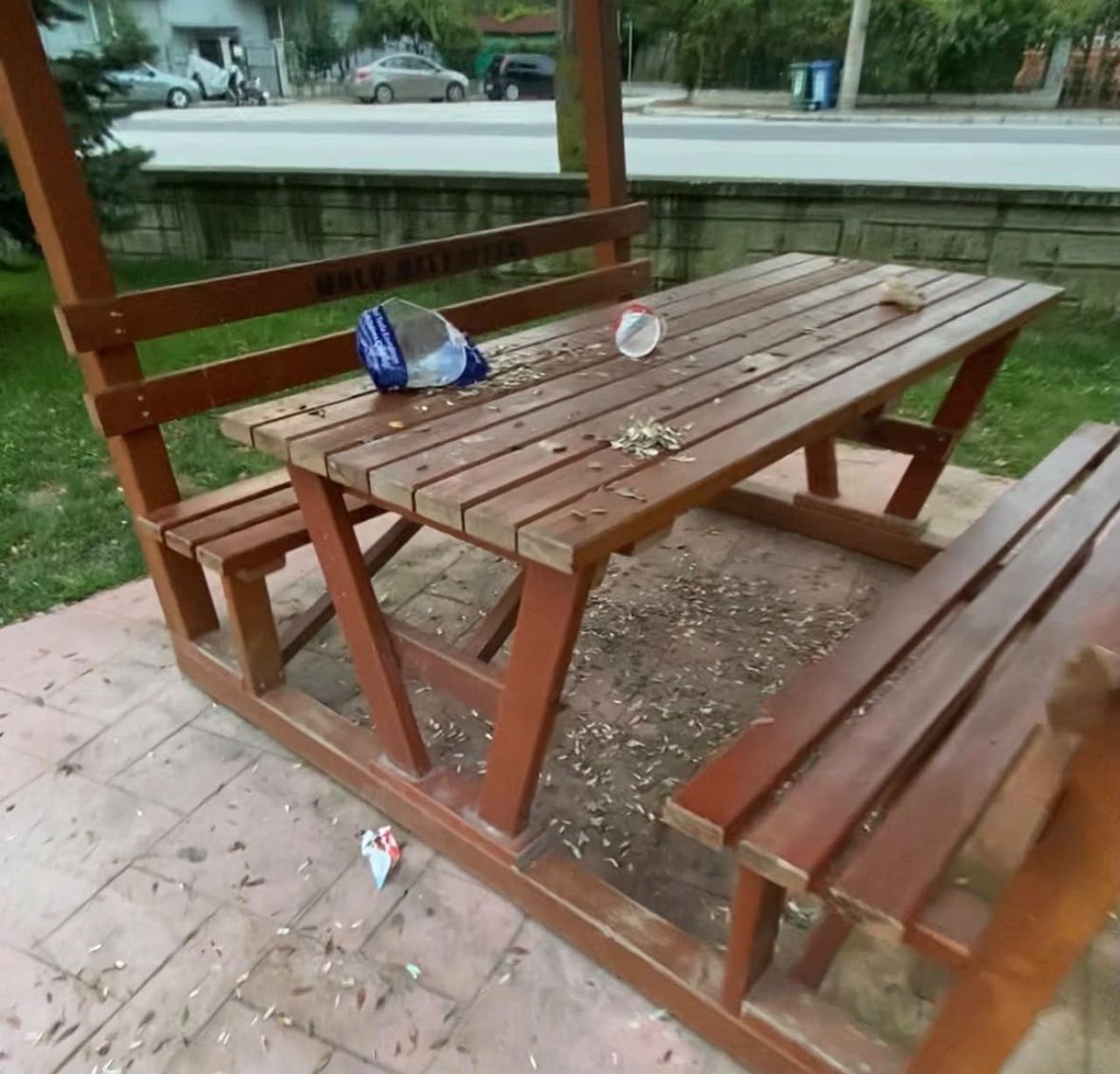 BOLU’NUN BORAZANLAR MAHALLESİ PIRLANTA SOKAK ÜZERİNDE BULUNAN ÇOCUK PARKININ DUYARSIZ KİŞİLER...