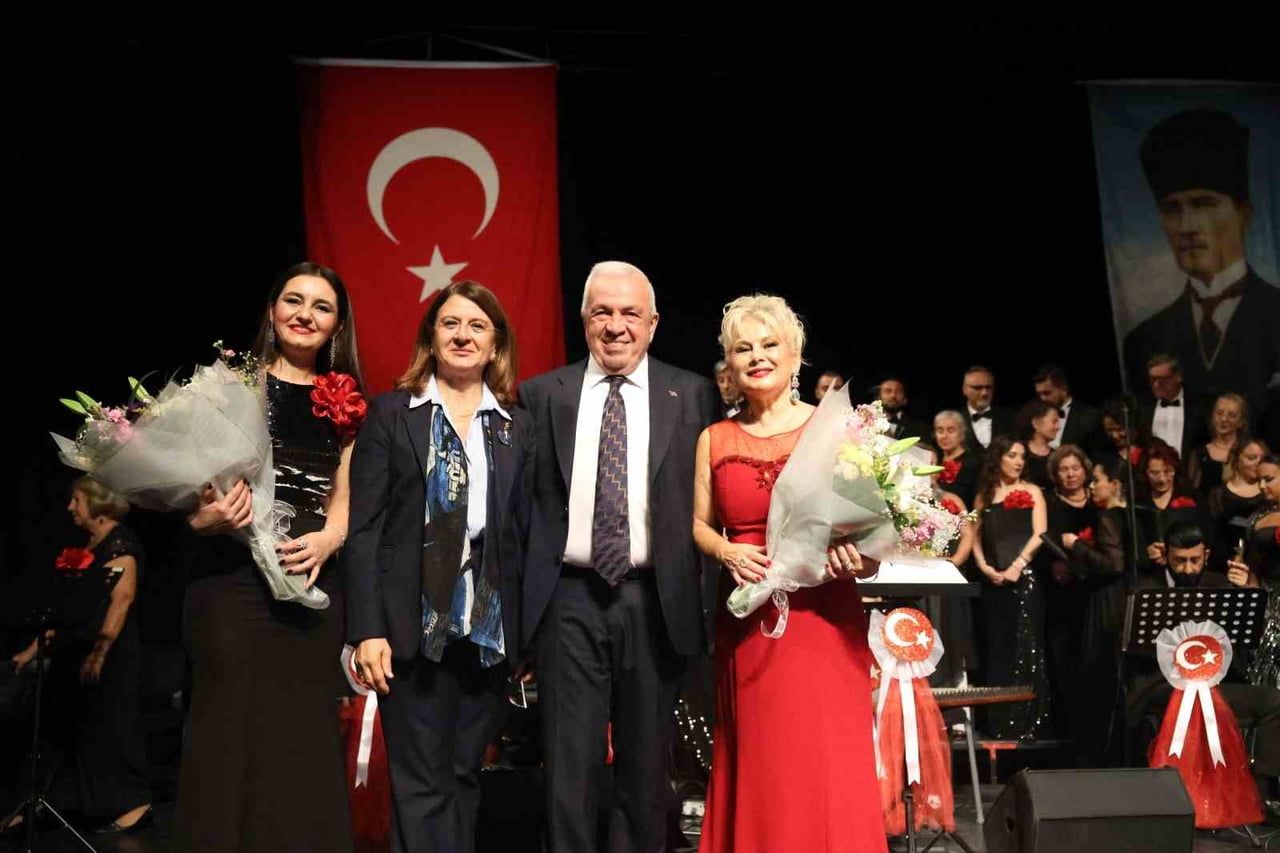 CUMHURİYET’İN 103’ÜNCÜ YILI NİLÜFER’DE KONSERLE KUTLANDI CUMHURİYET BAYRAMI KUTLAMALARI KAPSAMINDA...