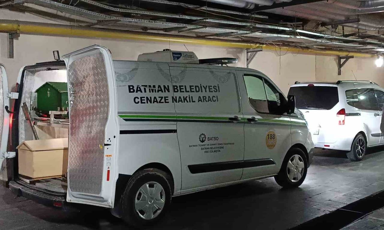 BATMAN'IN KOZLUK İLÇESİNDE OTOMOBİLİN ÇARPTIĞI YAYA HAYATINI KAYBETTİ.