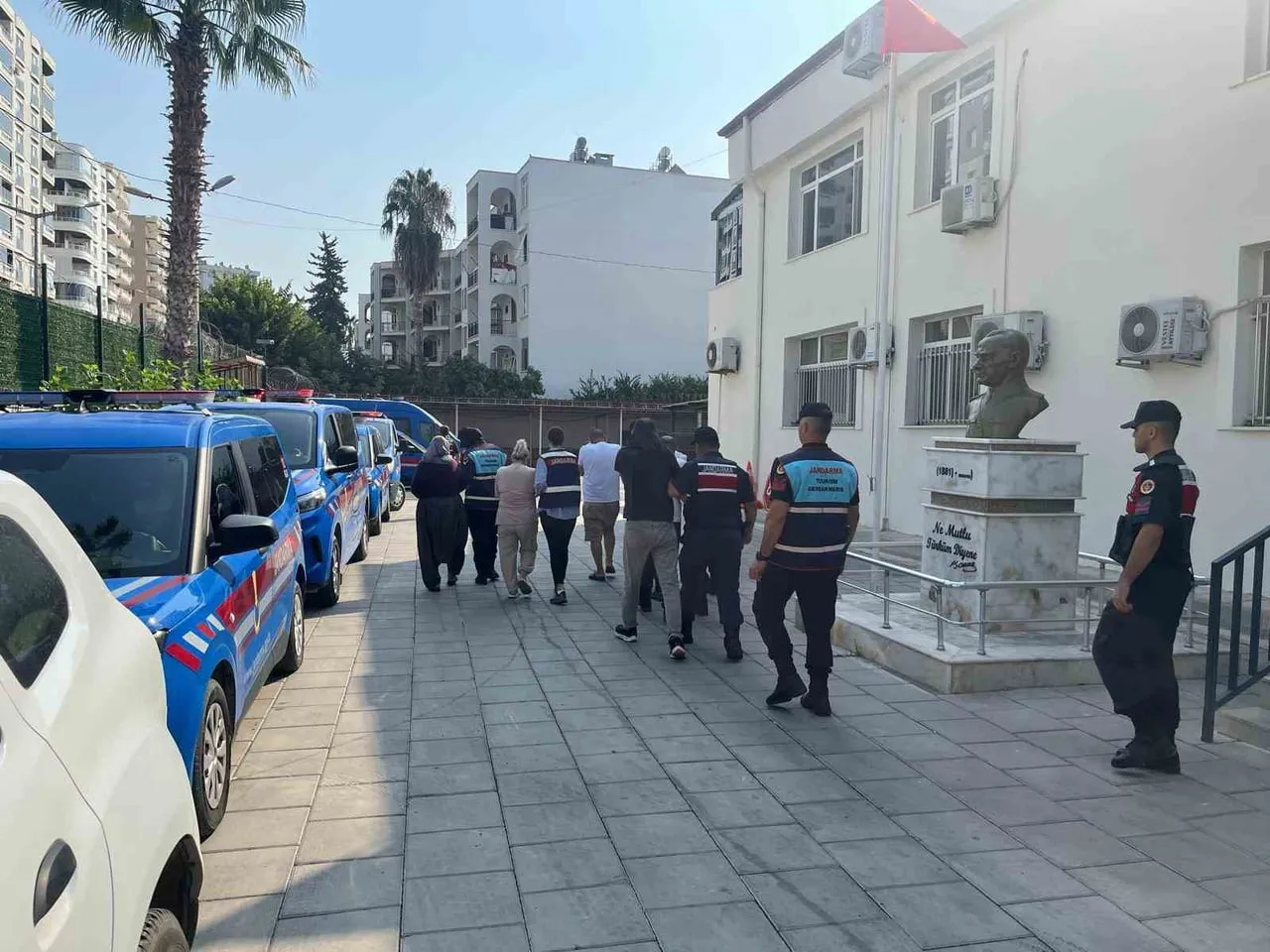 MERSİN’DE PARA KARŞILIĞINDA ZORLA FUHUŞ YAPTIRARAK MENFAAT TEMİN ETTİKLERİ İDDİASIYLA DÜZENLENEN...