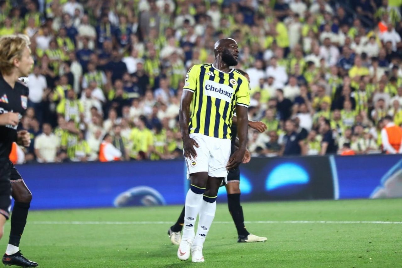 ROMELU LUKAKU, İLK KEZ FENERBAHÇE FORMASI GİYDİ