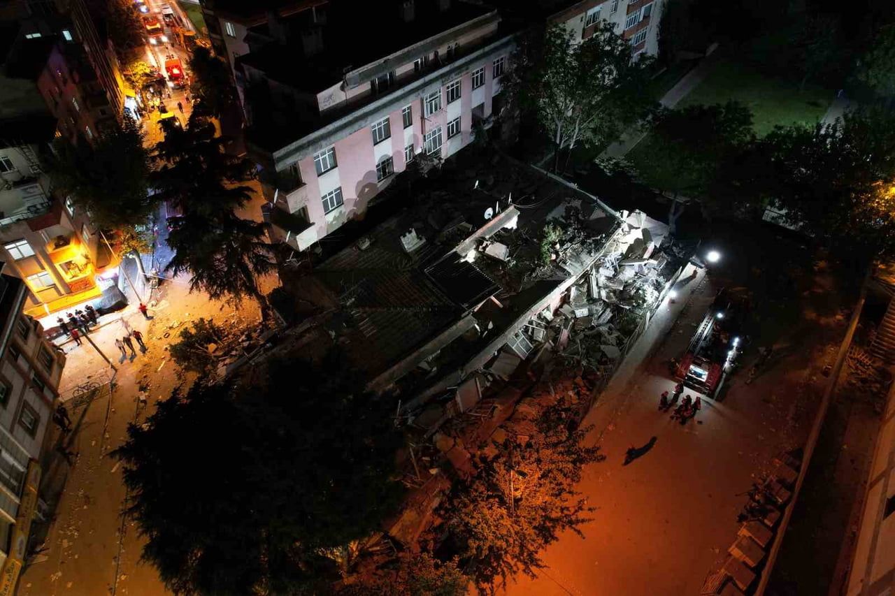İSTANBUL VALİLİĞİNDEN BAHÇELİEVLER’DE ÇÖKEN 6 KATLI BİNAYLA İLGİLİ YAPILAN AÇIKLAMADA, "BİNANIN...