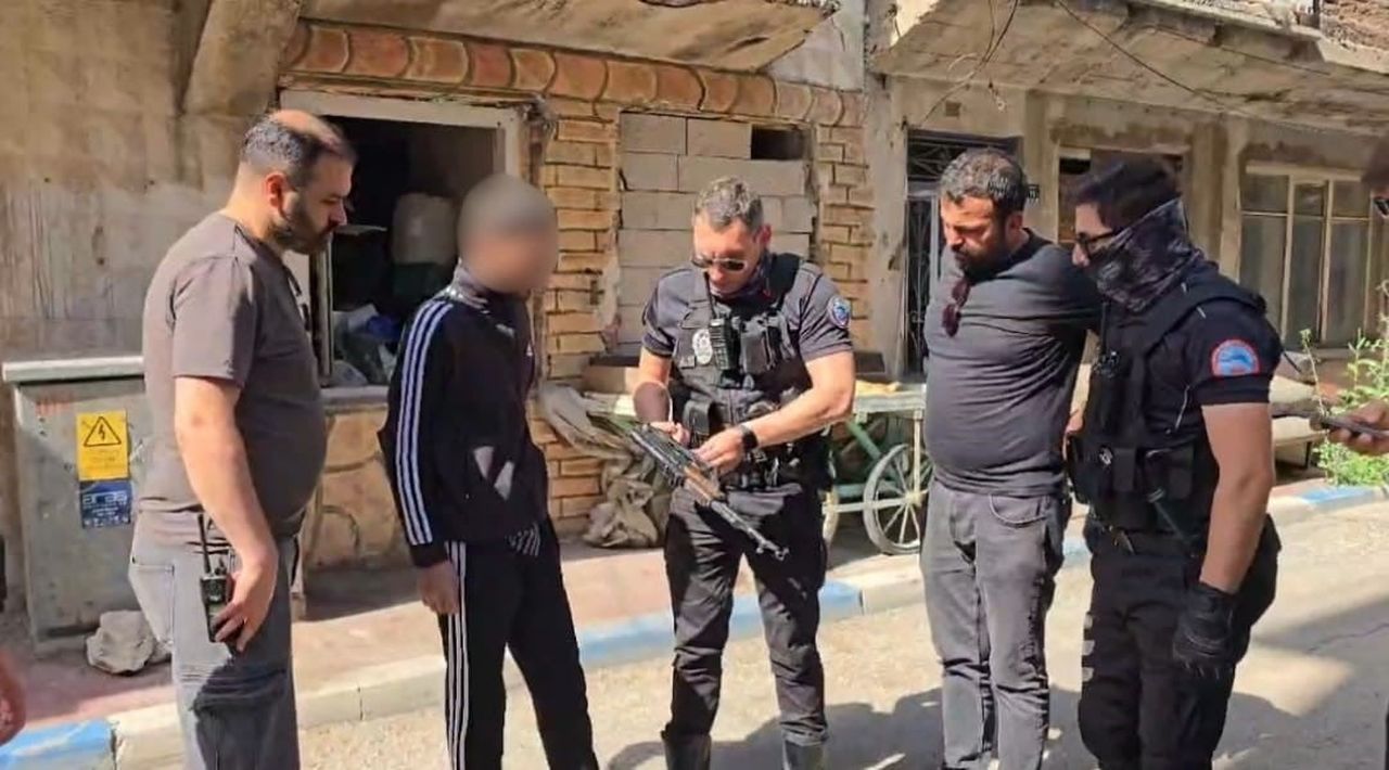 ERZURUM'UN YAKUTİYE İLÇESİNDE KORKULU VE HAREKETLİ DAKİKALAR YAŞANDI. MURAT PAŞA MAHALLESİ...