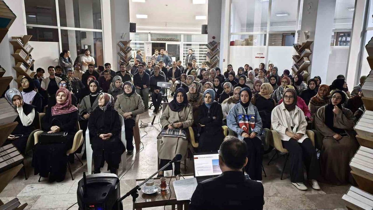 AFYONKARAHİSAR İL MÜFTÜLÜĞÜ DİYANET GENÇLİK MERKEZİ TARAFINDAN DÜZENLENEN "DÖRT MÂBED BİR ÜMMET"...