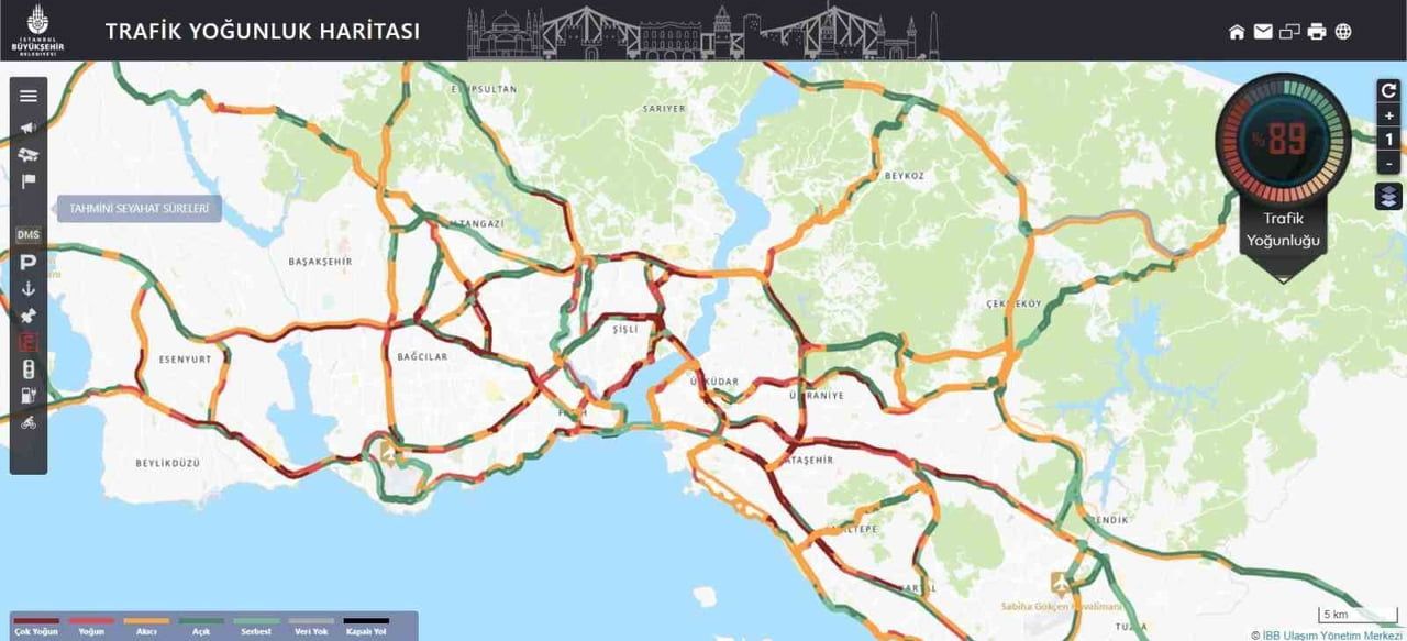 SAĞANAK YAĞIŞ NEDENİYLE İSTANBUL’DA TRAFİK DURMA NOKTASINA GELDİ.İSTANBUL BÜYÜKŞEHİR BELEDİYESİ...