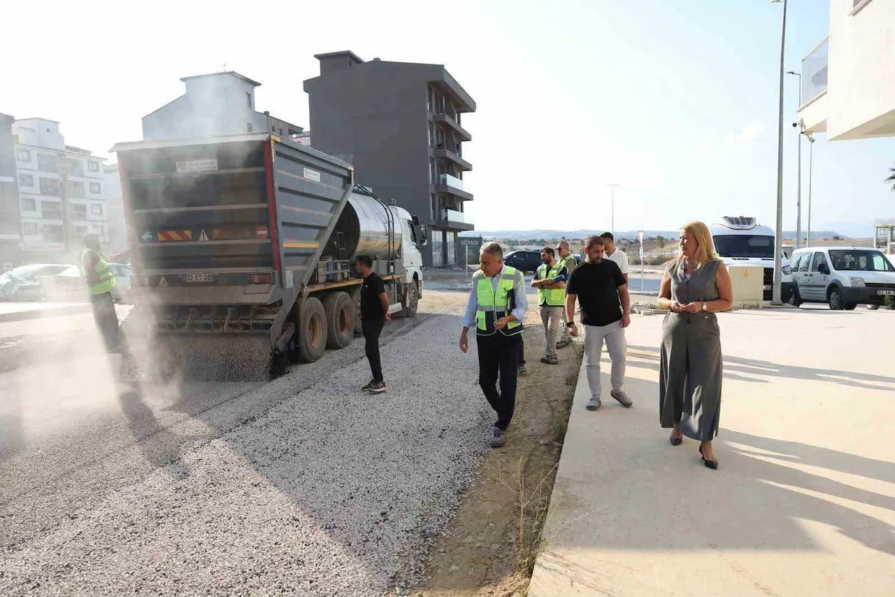 MERKEZEFENDİ BELEDİYESİ, İLÇE GENELİNDE ULAŞIM GÜVENLİĞİNİ VE KONFORUNU ARTIRMAK AMACIYLA YOL...