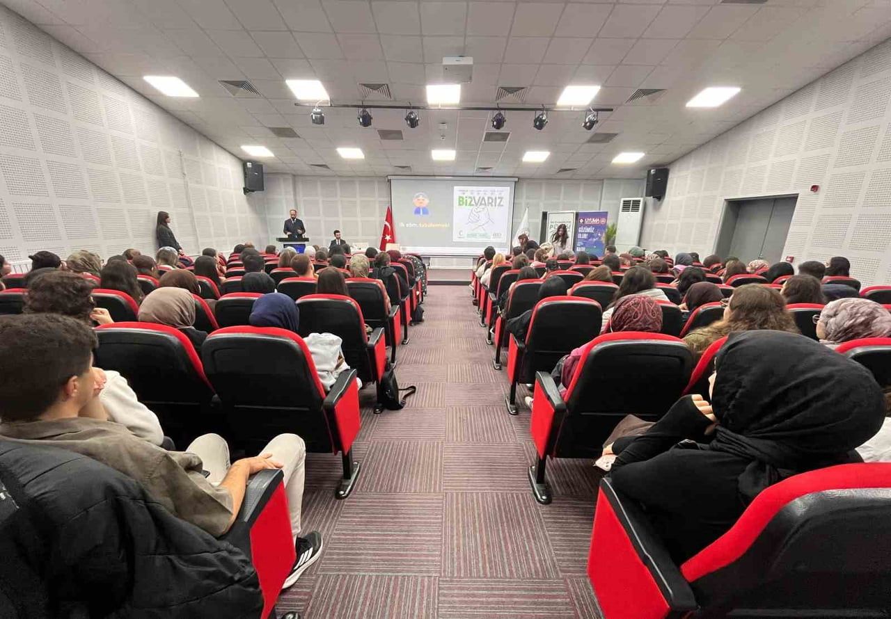 KSBÜ ÖĞRENCİLERİNE SİBER FARKINDALIK VE NARKOTİK EĞİTİMİ