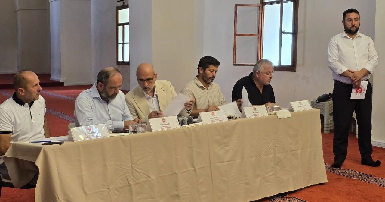 SİNOP’TA TARİHİ ALAADDİN CAMİİ’NDE DÜZENLENEN "EZANI GÜZEL OKUMA BÖLGE FİNALİ"NDE 9 DİN GÖREVLİSİ...
