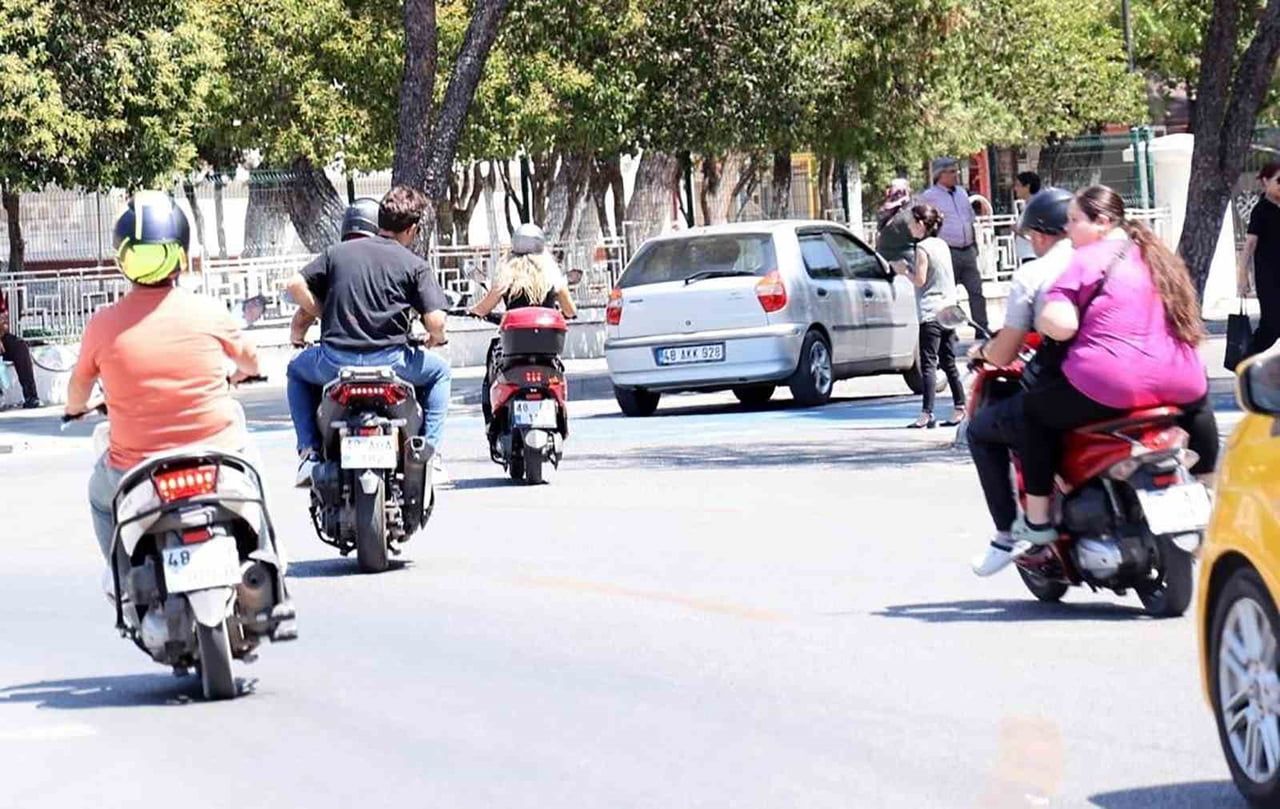 TÜRKİYE İSTATİSTİK KURUMU (TÜİK), AĞUSTOS AYI SONU İTİBARIYLA İLLERE GÖRE MOTORLU KARA TAŞITI...
