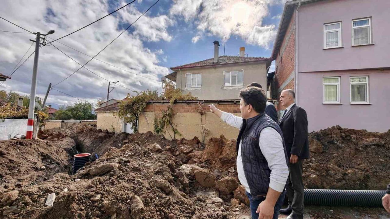 HİSARCIK KAYMAKAMI ATAM’DAN ALINÖREN KÖYÜ’NDE ALTYAPI İNCELEMESİ
