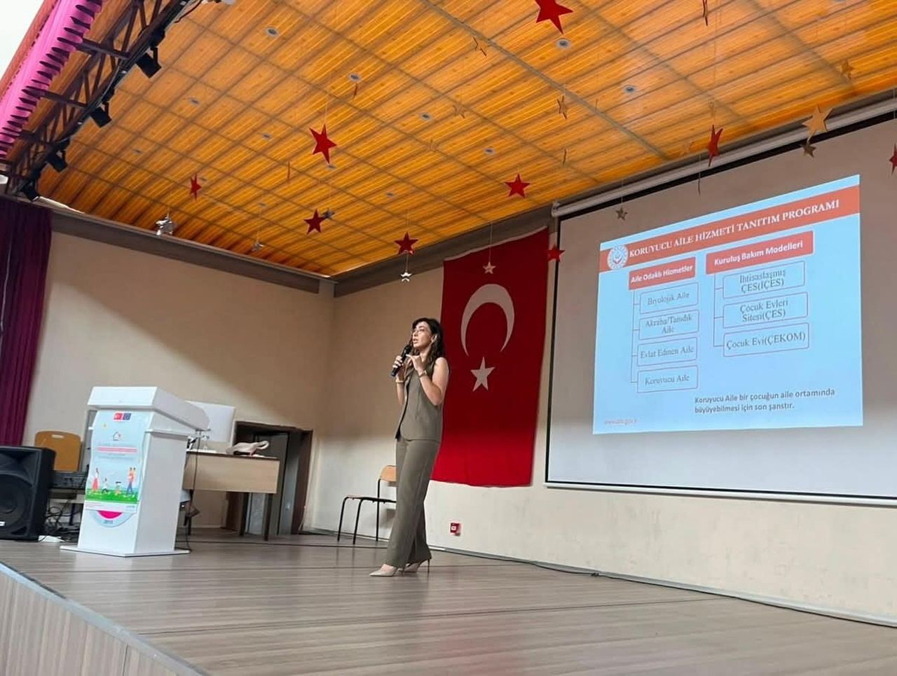 AFYONKARAHİSAR'IN ŞUHUT İLÇESİNDE, ÇOCUKLARIN AİLE ORTAMINDA GÜVENLİ VE SAĞLIKLI BİR YAŞAM...