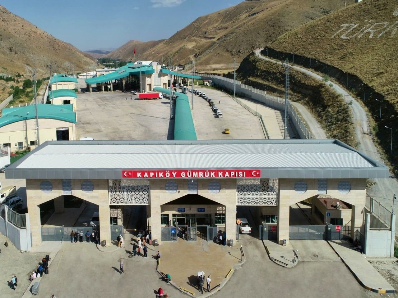 VAN TİCARET VE SANAYİ ODASI (VAN TSO) YÖNETİM KURULU BAŞKANI NECDET TAKVA, TÜRKİYE İLE İRAN...