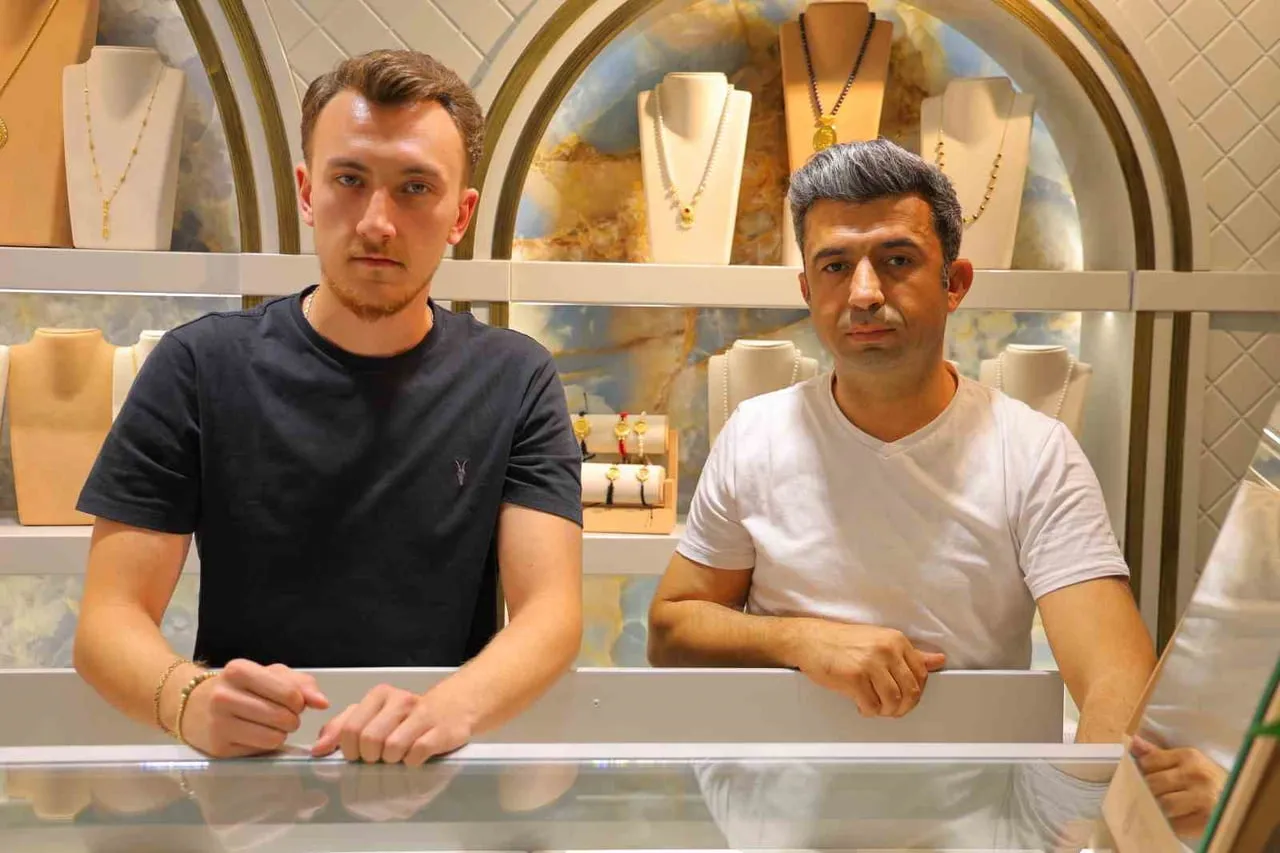 ALİ MERT VE BAHATTİN DURMAZ