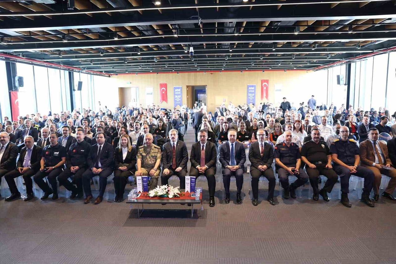 SAMSUN İL AFET RİSK AZALTMA PLANI'NIN (İRAP) 2027-2031 DÖNEMİNE İLİŞKİN ÇALIŞMALAR, SAMSUN VALİSİ...