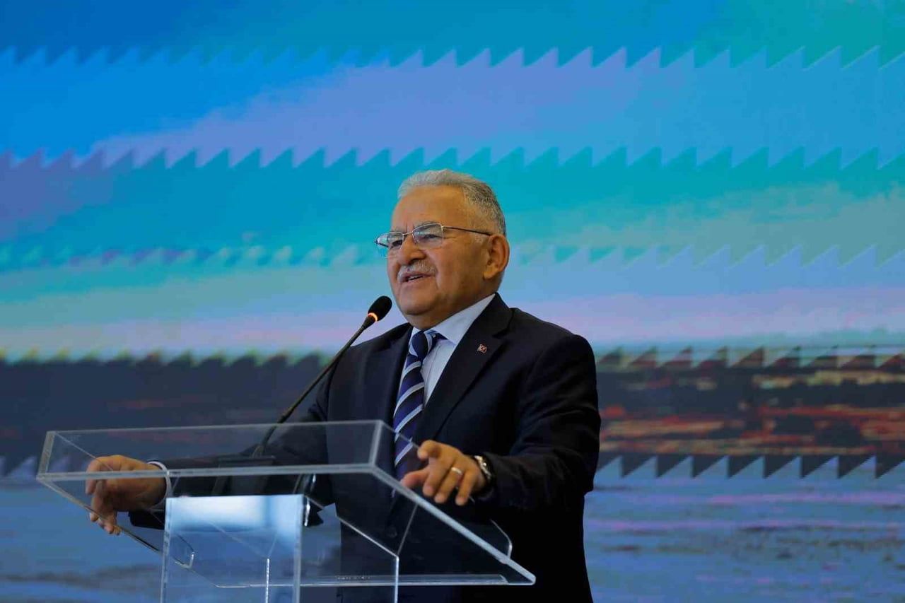 BÜYÜKŞEHİR BELEDİYE BAŞKANI DR. MEMDUH BÜYÜKKILIÇ, 2027 YILINDA KAYSERİ'DE KÜLTÜR RÜZGÂRI...