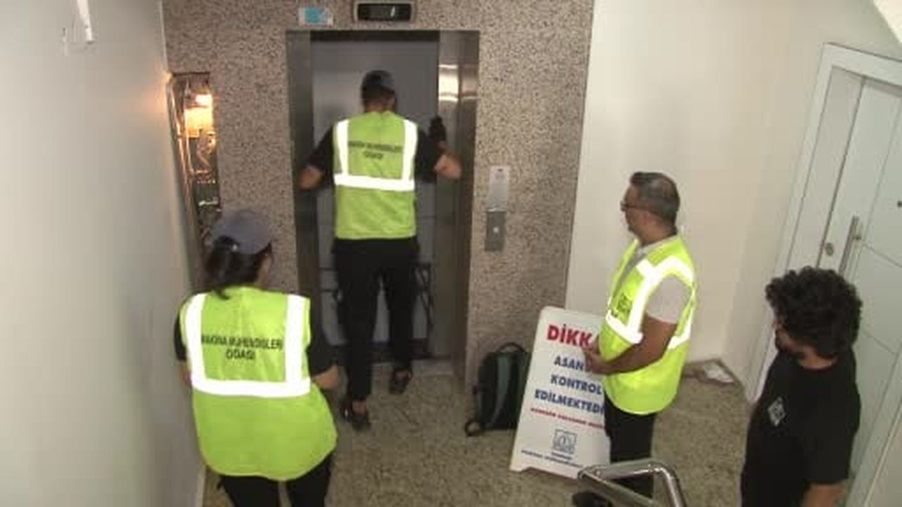 Adana'da asansörler kırmızı alarm veriyor