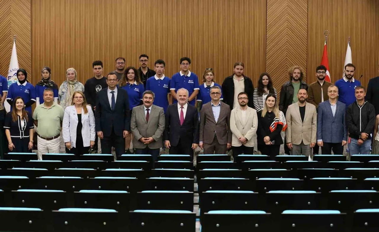 ALKÜ ALEV ALATLI KONFERANS SALONU'NDA "COP31 TÜRKİYE GÖNÜLLÜLÜK PROGRAMI ÜNİVERSİTE BULUŞMASI"...