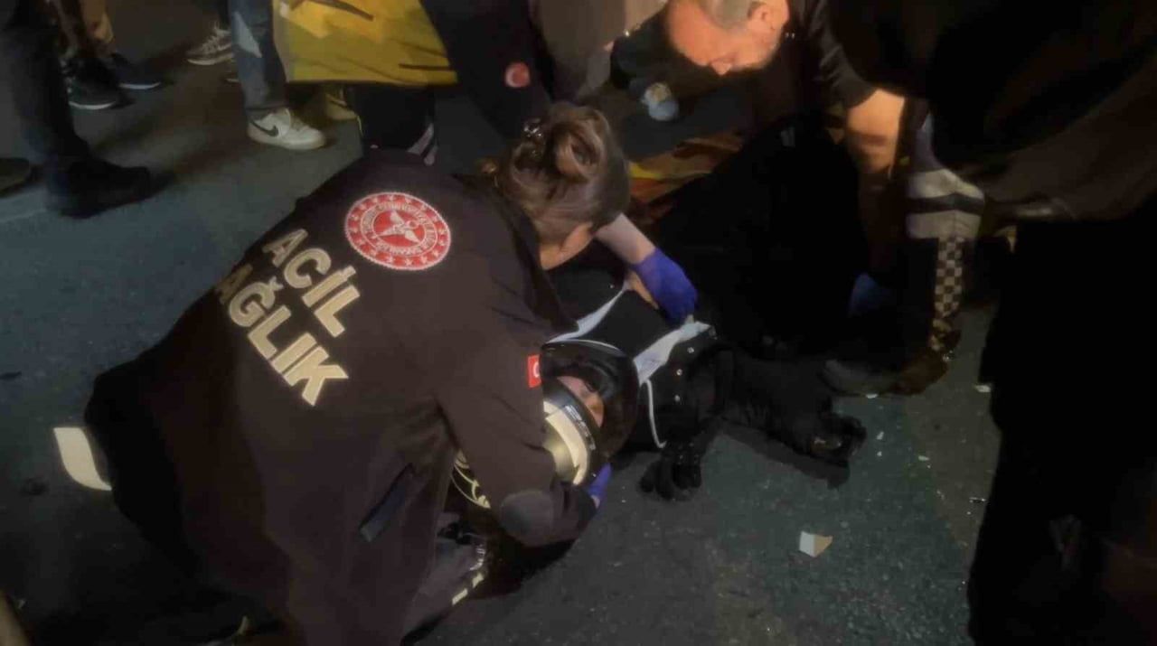 BURSA’DA MOTOSİKLET İLE MİNİBÜSÜN ÇARPIŞTIĞI KAZADA 18 YAŞINDAKİ MOTOSİKLET SÜRÜCÜSÜ AĞIR...
