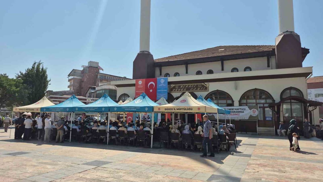 MEVLİD-İ NEBİ HAFTASI, DÜZCE’DE DÜZENLENEN PROGRAM İLE BAŞLADI. BU SENE "PEYGAMBER EFENDİMİZİN...