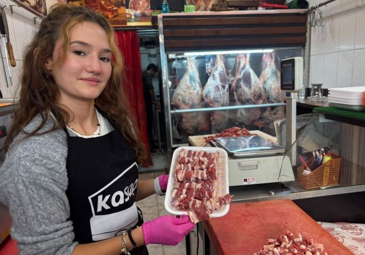 KASAP USTASI ELA PINAR