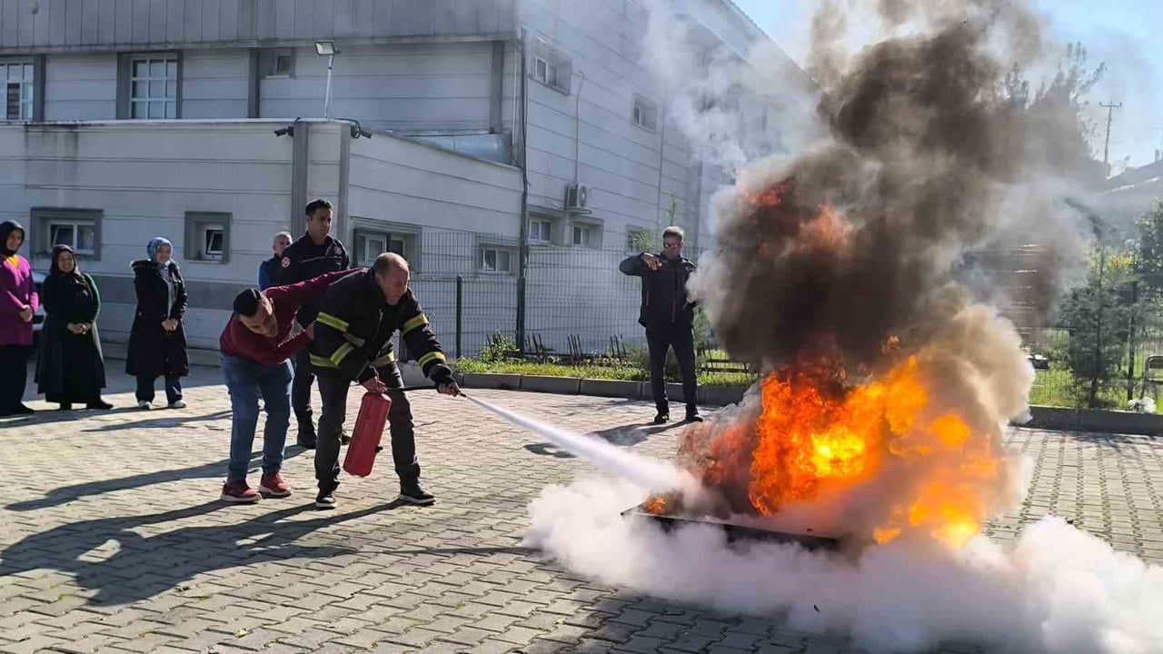 SAMSUN BÜYÜKŞEHİR BELEDİYESİ İTFAİYE DAİRESİ BAŞKANLIĞI BÜNYESİNDEKİ UZMAN EKİPLER TARAFINDAN...