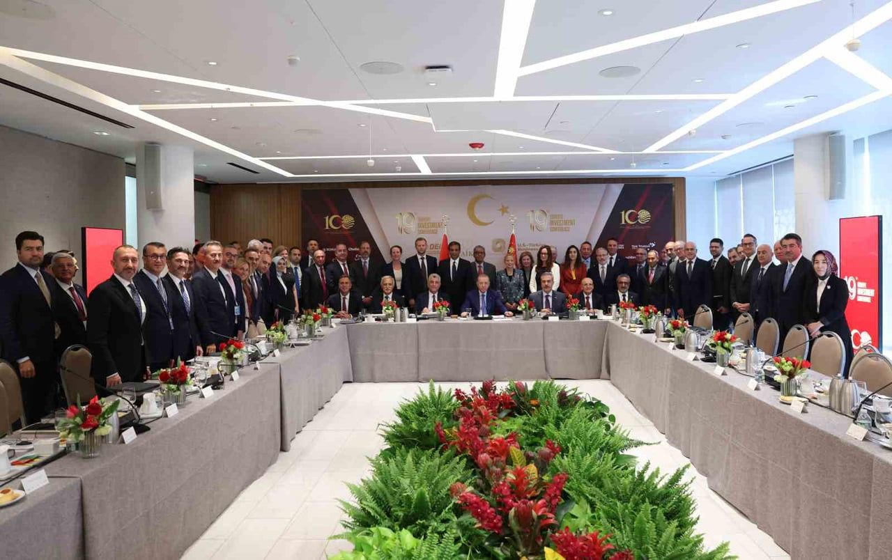 NEW YORK (İHA) - CUMHURBAŞKANI RECEP TAYYİP ERDOĞAN, ABD’NİN NEW YORK KENTİNDEKİ TEMASLARI...