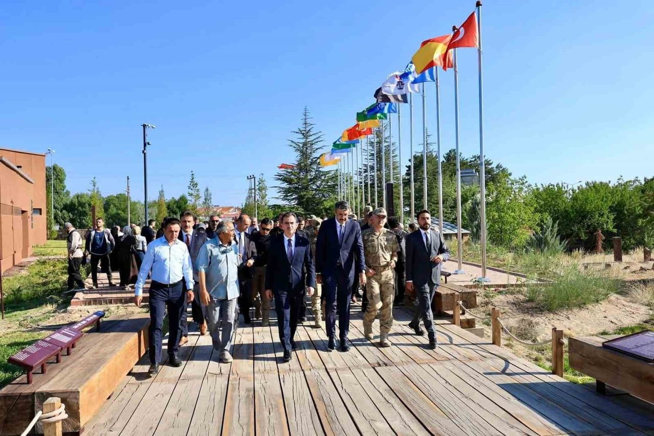 İÇİŞLERİ BAKAN YARDIMCISI ALİ ÇELİK, 955. YIL ANADOLU’NUN FETHİ MALAZGİRT 1071 ANMA PROGRAMI VE...