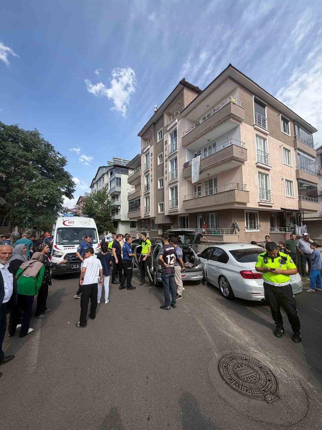 BİNGÖL’DE MEYDANA GELEN TRAFİK KAZASINDA 4 KİŞİ YARALANDI.