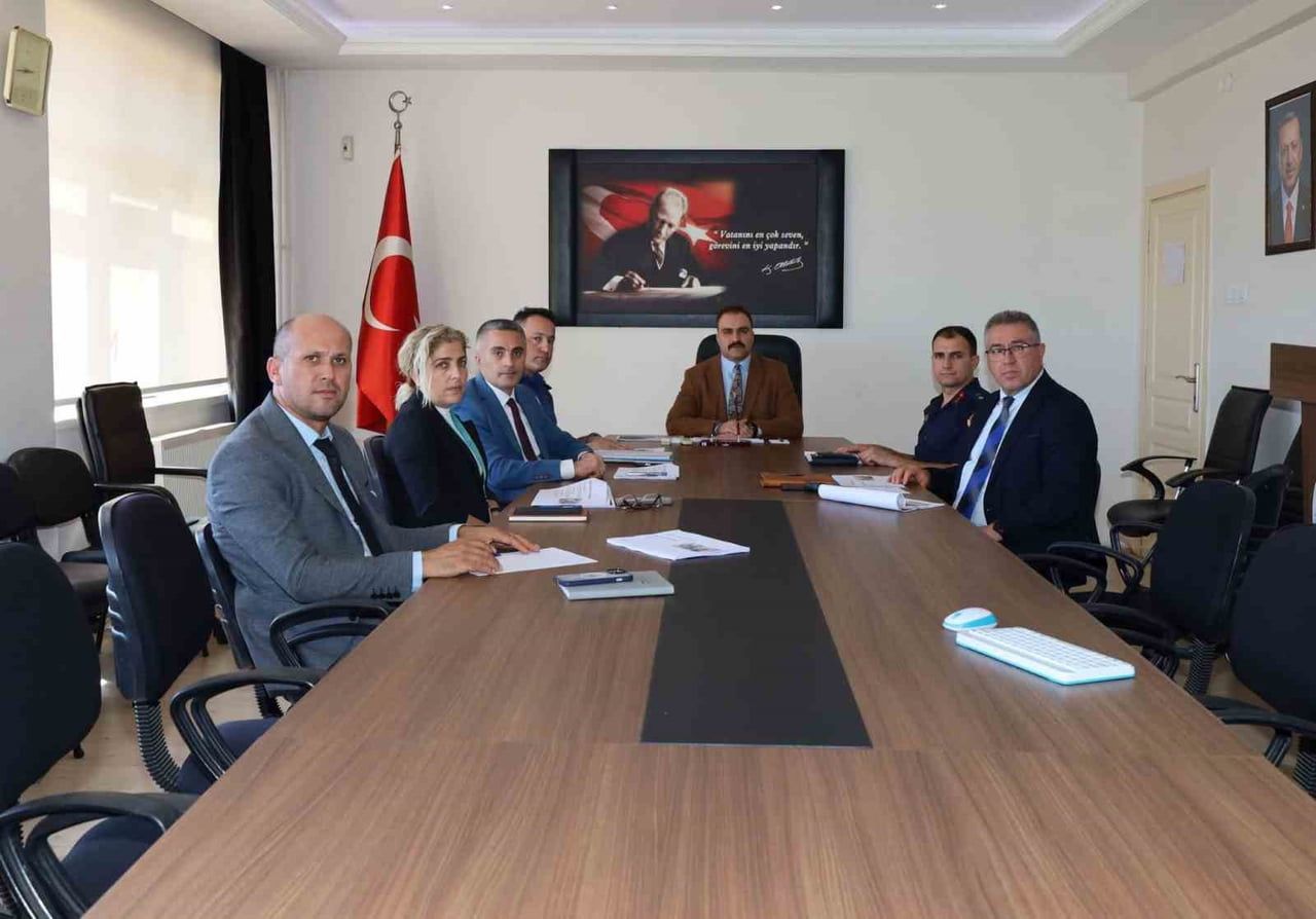 AYDIN'IN KARACASU İLÇESİNDE EĞİTİM-ÖĞRETİM ORTAMLARININ GÜVENLİĞİNİN SAĞLANMASINA YÖNELİK ALINACAK...