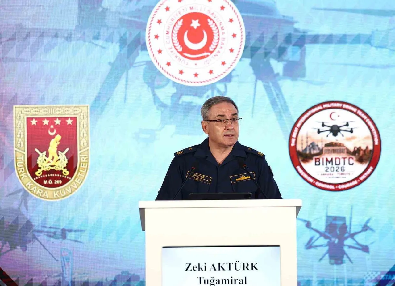 MSB BASIN VE HALKLA İLİŞKİLER MÜŞAVİRİ TUĞAMİRAL ZEKİ AKTÜRK AÇIKLAMALARDA BULUNDU